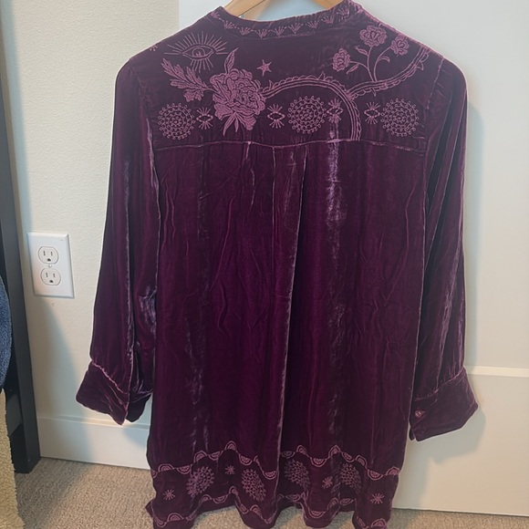 Women tops in good condition please see in photos - Picture 7 of 7